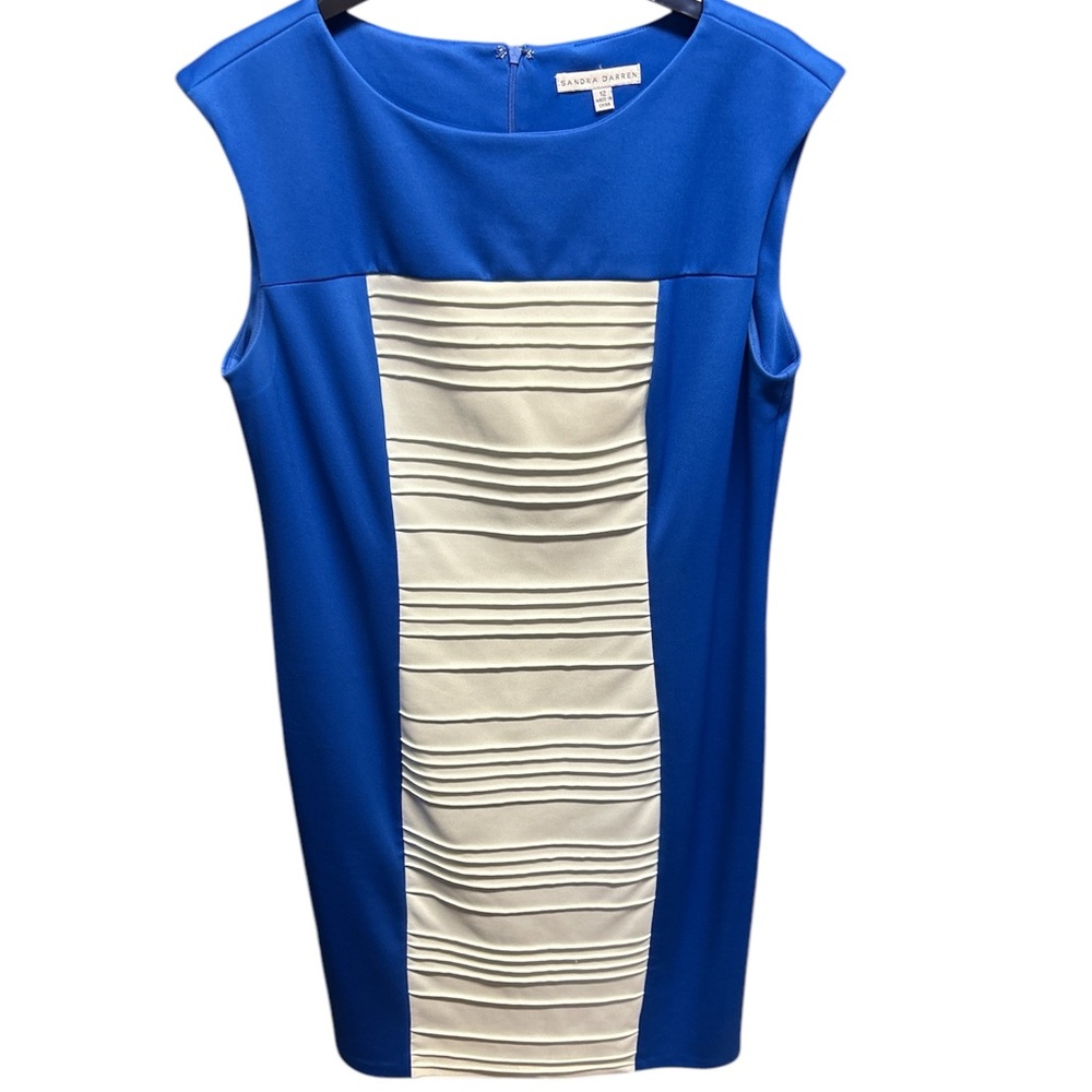 🔷 Well cut super flattering blue and white dress size 12